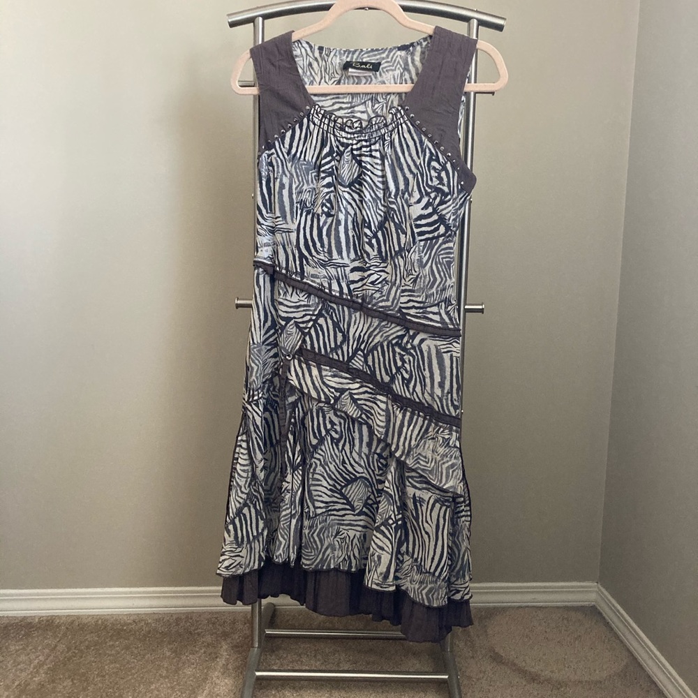 Casual or formal Dress